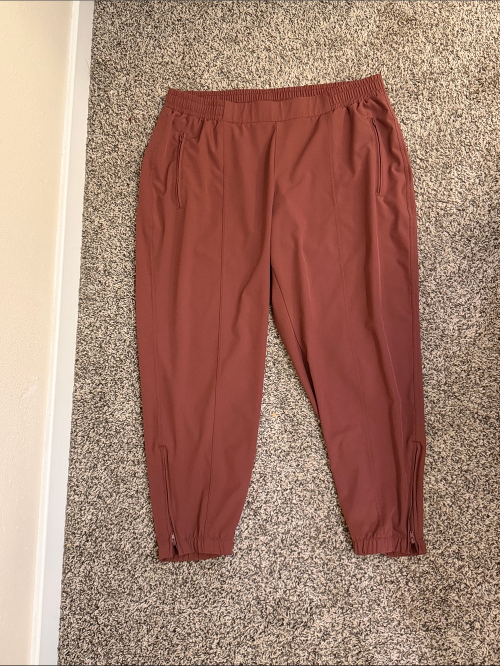 Old Navy Rust Joggers XL - Picture 1 of 5